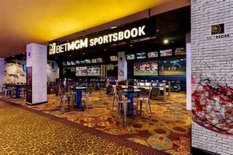 luxor sportsbook|The BetMGM Sportsbook at Luxor .